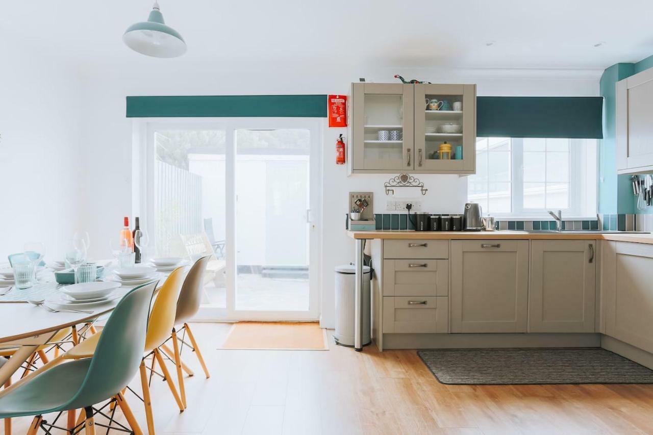 Inner Harbour Cottage Портрит Экстерьер фото