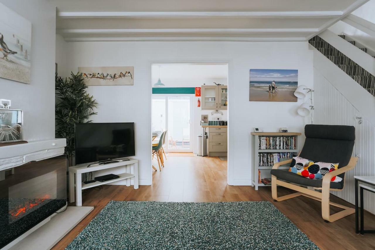 Inner Harbour Cottage Портрит Экстерьер фото